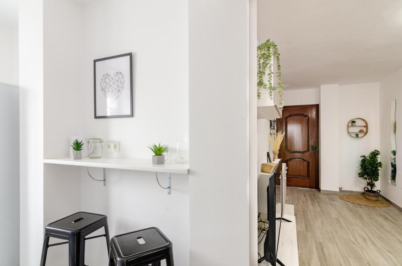 Wintowinrentals Your Home Steps From The Center Malaga Ngoại thất bức ảnh