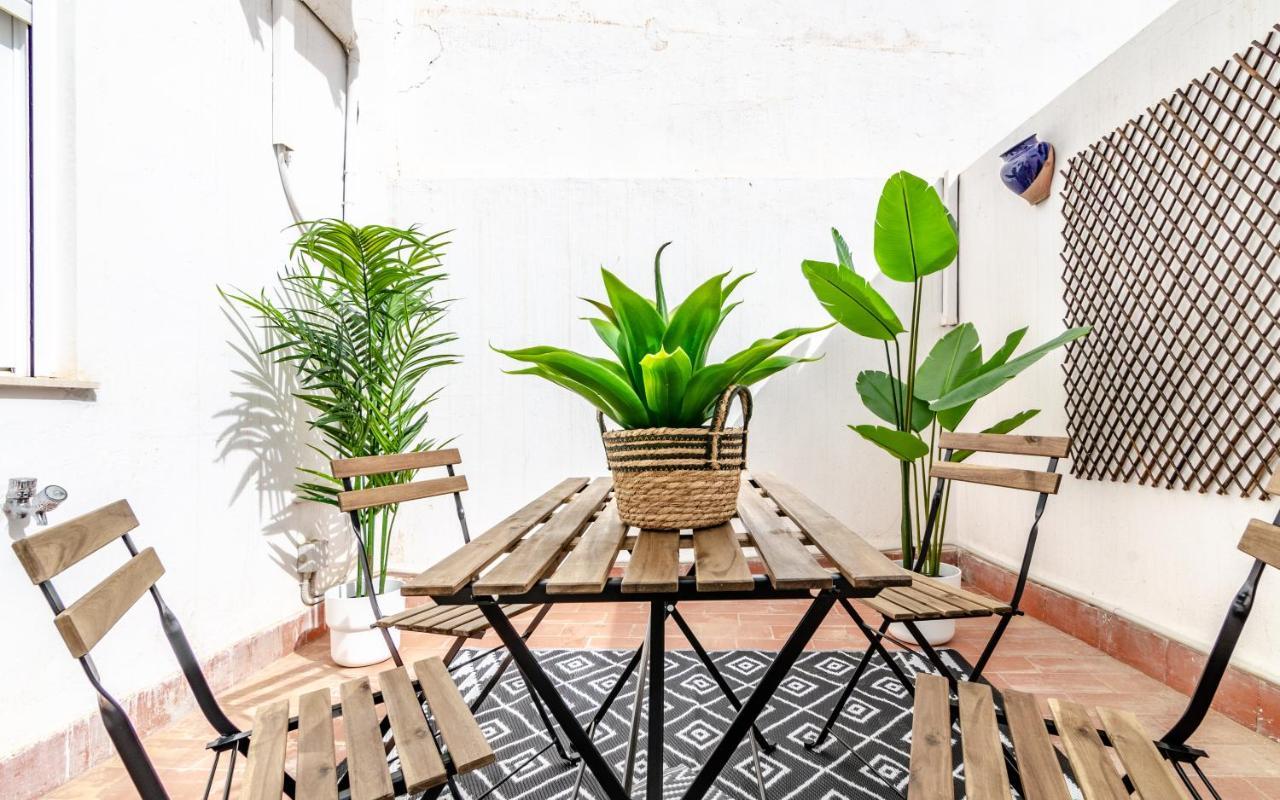 Wintowinrentals Your Home Steps From The Center Malaga Ngoại thất bức ảnh