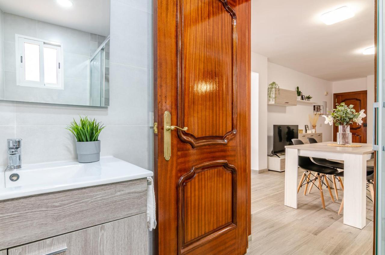 Wintowinrentals Your Home Steps From The Center Malaga Ngoại thất bức ảnh
