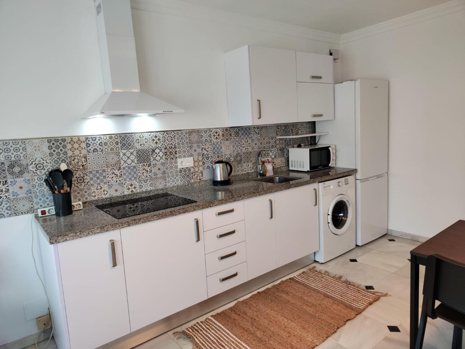 Wintowinrentals Your Home Steps From The Center Malaga Ngoại thất bức ảnh