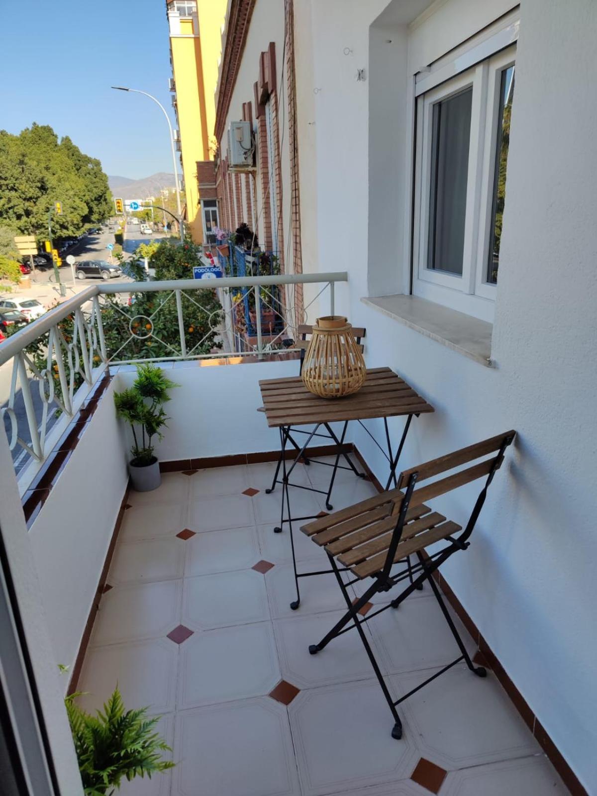 Wintowinrentals Your Home Steps From The Center Malaga Ngoại thất bức ảnh