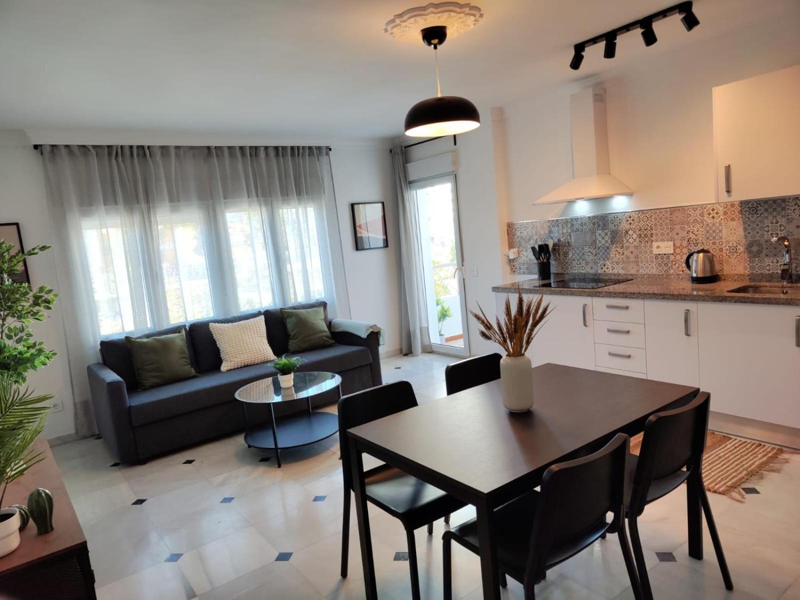 Wintowinrentals Your Home Steps From The Center Malaga Ngoại thất bức ảnh